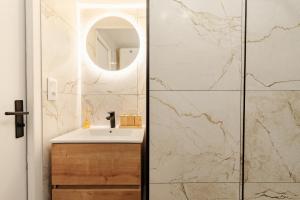 BaliRhône - Spa privé & balcon avec vue