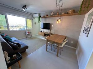 AA74 Apto moderno e mobiliado no Centro de Floripa