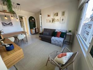 AA74 Apto moderno e mobiliado no Centro de Floripa