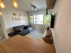 AA74 Apto moderno e mobiliado no Centro de Floripa