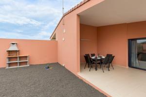 Home2Book Chill BBQ Hideaway in Corralejo