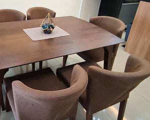 Majestic Sanctuary Homestay Taiping with Netflix - 2 Carpark