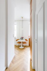 Apartament Warszawski Sznyt