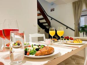 Cozy 3 Bedroom Apartment in Belem Lisbon 3 to 5 Guests