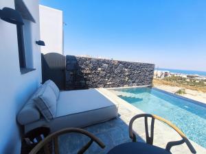Koniko Santorini Private Pool Villas
