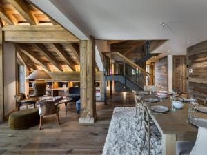 Appartements Duplex lumineux 5 chambres en-suite, sauna, proche pistes et commerces, Meribel Village - FR-1-566-10 : photos des chambres
