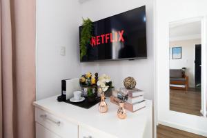 Piscina, academia e Vaga | Brazilian Corner