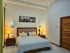 Aurora White Bungalow Kandy