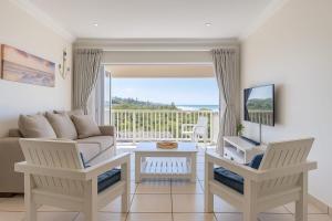 Hello Holiday at 4 Boboyi Mangrove Beach Estate