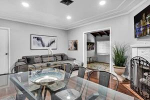 427 NE 107th Studio · 6BR 3BA 7 Beds Pool Parking 2 Kitchen