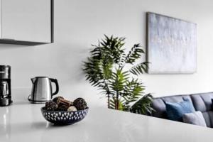 Modern 1BR Apt In Edgewater Free Parking