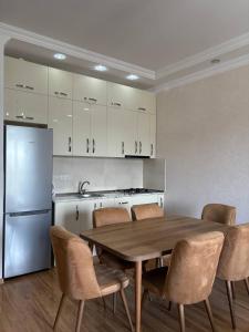 Апартамент 76 м2 на 2-4 гостей в центре Тбилиси вид на город с 11 этажа