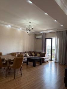 Апартамент 76 м2 на 2-4 гостей в центре Тбилиси вид на город с 11 этажа