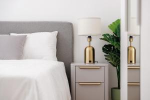 Stylish City Suite, Balcony, Augarten & Center