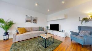 Urban Jungle Apartment With AC Praga Poludnie