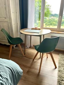 Appartements Studio avec entree independante sur un domaine de 9ha avec vue : photos des chambres