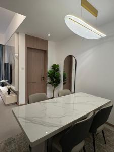 Glorious Apartments