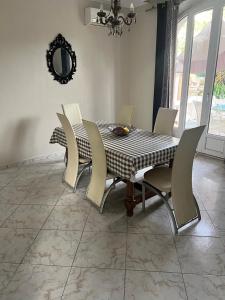 Appart'hotels Emeraude Residence Hoteliere : photos des chambres