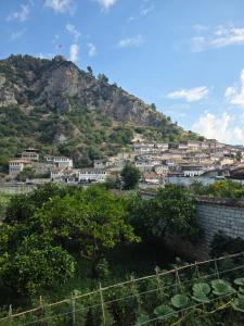 MEROLI Guesthouse - UNESCO quarter