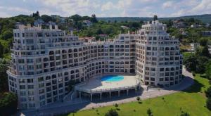 Cabacum Beach Residence