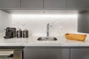 Apto 2 Quartos com Sacada Ed.Jardim Milano