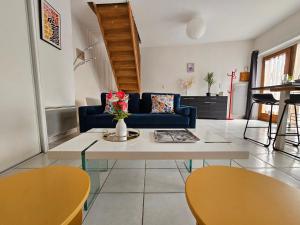 Cité Episcopale proche cathédrale et passerelle