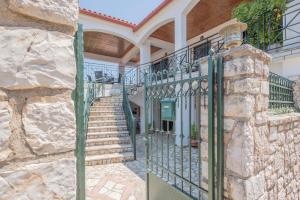 Villa Karpofora View