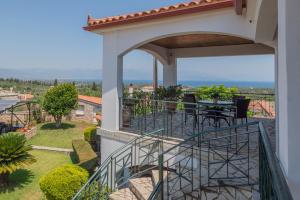 Villa Karpofora View