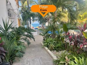 Le Petit Bonheur - Peaceful Rooftop - 3 min Beach