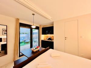 Garden & Grace- Jacuzzi, BBQ & Parking