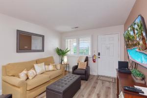 LP 124 Mesa Views, Grill, Cable, Great Las Palmas Amenities, and Fully Stocked Kitchen