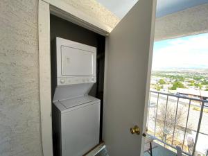 LP 124 Mesa Views, Grill, Cable, Great Las Palmas Amenities, and Fully Stocked Kitchen