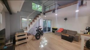 Harvard Squares ONLY Tiny House on the Charles! - 3hvězdičkové hotely ve městě Cambridge