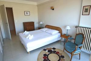 Fully equipped appartment 105 m2 clear view on the sea and californie hills