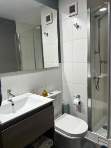 DEPARTAMENTO MODERNO y COMODO CERCA A MOVISTAR ARENA Y FANTASILANDIA