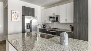 Landing Amazing 1BD Gym Clubhouse