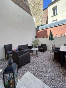 Rez de chaussée avec cour privée