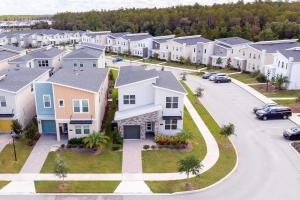 Storeybook Escape - Sleeps 11