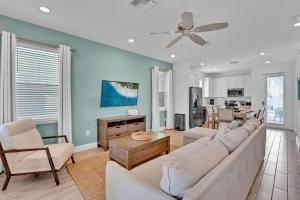 4BR Sleeps 10 within 10 min to Disney