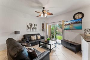 4BR Sleeps 8 Pool Games & More