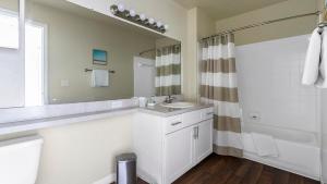Landing Apartments - Longboat Key
