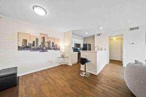 The Urban Oasis - Serene Views