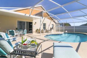 Modern Dream Disney Vacation Getaway - Pool