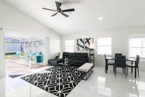 Modern Dream Disney Vacation Getaway - Pool