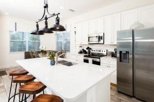 Trade Winds Life - Margaritaville