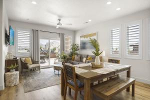 Happy Hawaiian Themed Condo