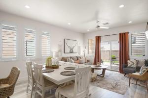 The Ranch House-Themed Condo