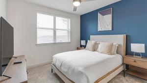 Landing Modern 2BD Clubhouse Gym