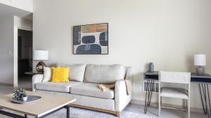 Landing Spectacular 2BD Gym Clubhouse