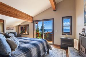 Shoreline Vista - Lake Views Near Hike & Bike